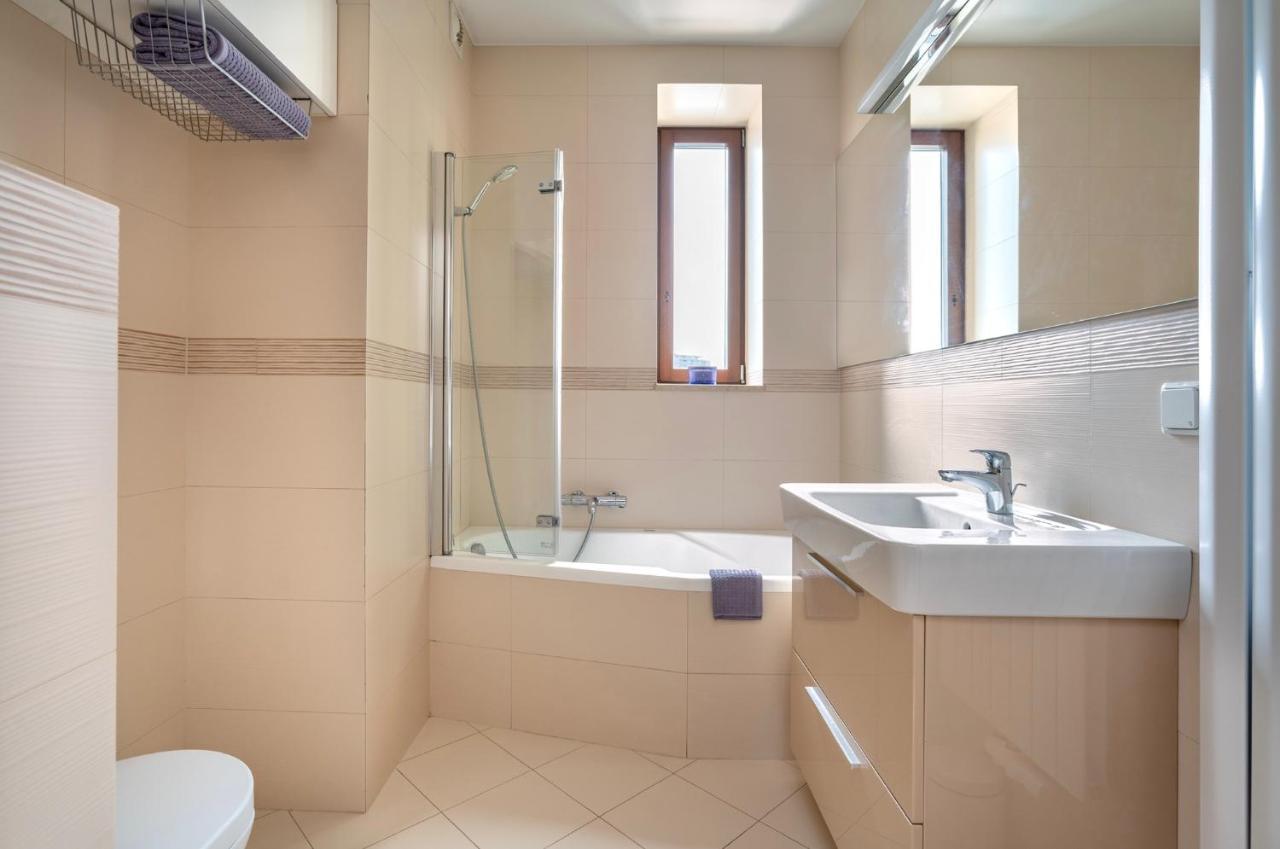 Sea Towers Apartament 27- Min 2 Noce Gdynia Kültér fotó